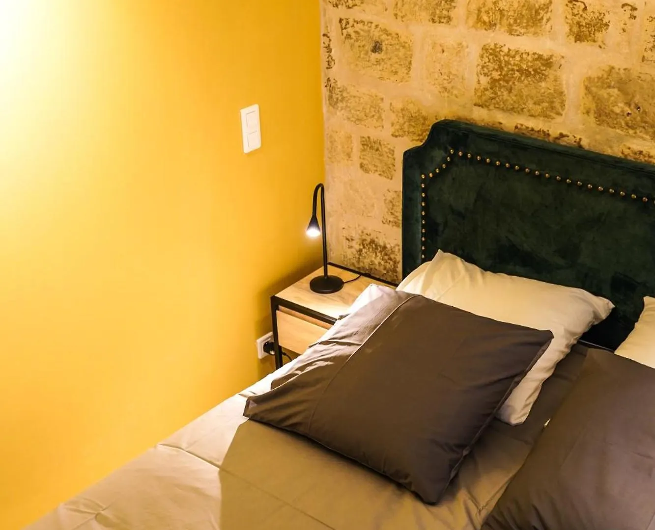 Charming Apartment Near Notre-Dame Paris