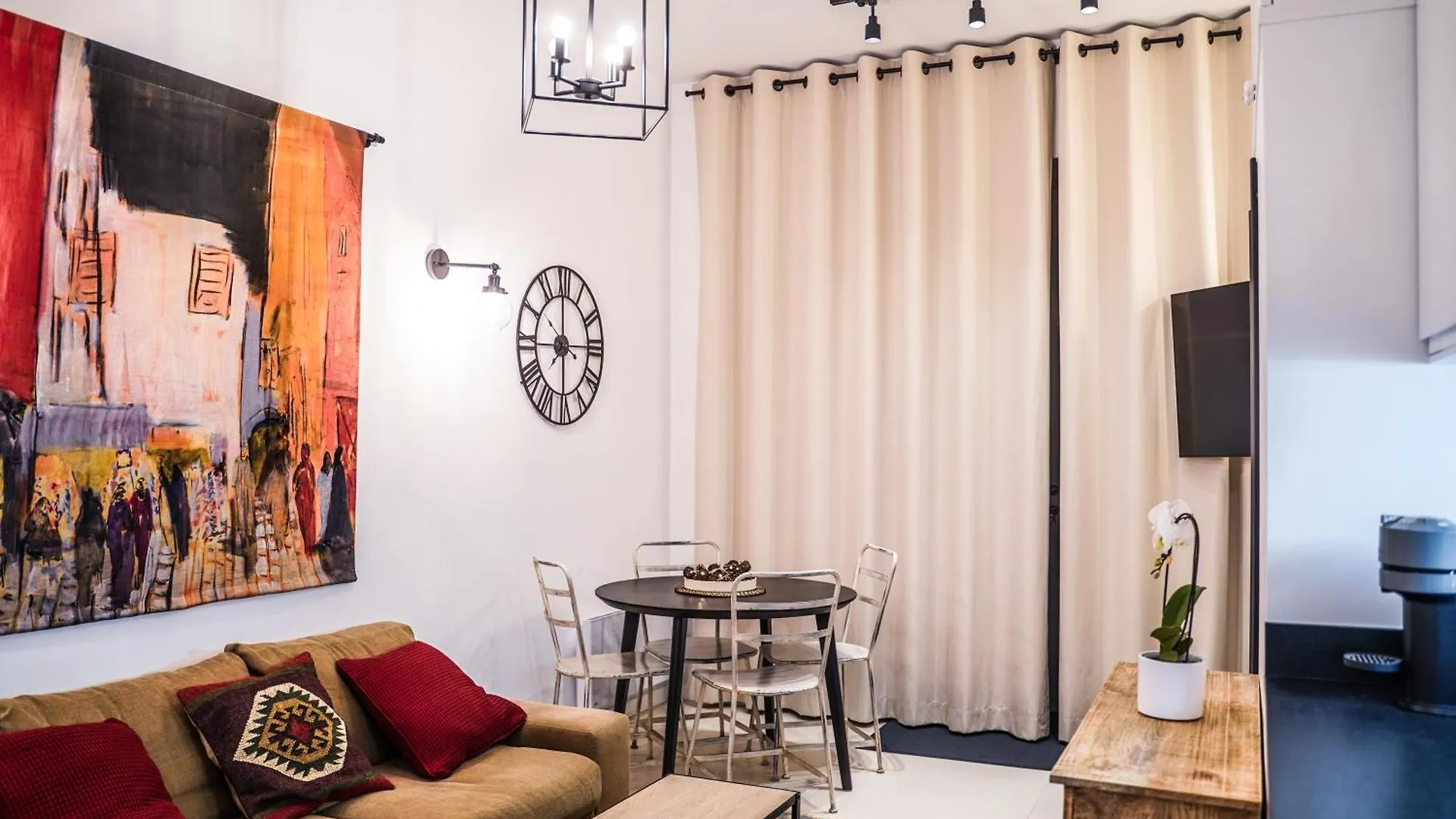 Charming Apartment Near Notre-Dame Paris